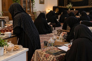 وقتی یک روضه خانگی، زنان را گره‌گشای محله می‌کند