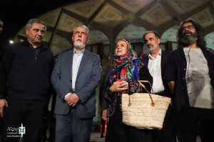 وزیر فرهنگ و ارشاد اسلامی از آثار بخش ویژه خیال‌نامه میناب بازدید کرد