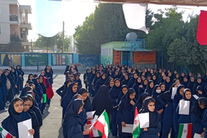 گفت‌وگوی دانش‌آموزان مریوانی درباره «عهد خونخواهی رهبر شهید»