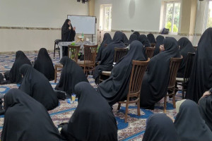نشست تخصصی شبکه‌های «صبرا و اسماء» در نوشهر با تمرکز بر تربیت راویان بانوی جهاد تبیین